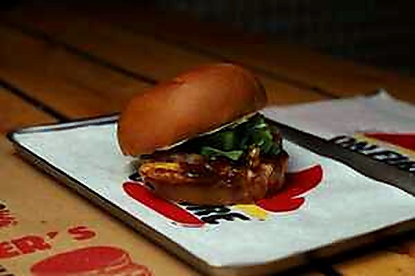 غريلد تشكن باربكيو